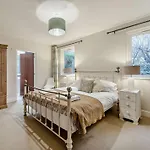 2 Bed In Oc-sz579 * Windermere