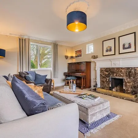2 Bed In Sz579 Holiday home