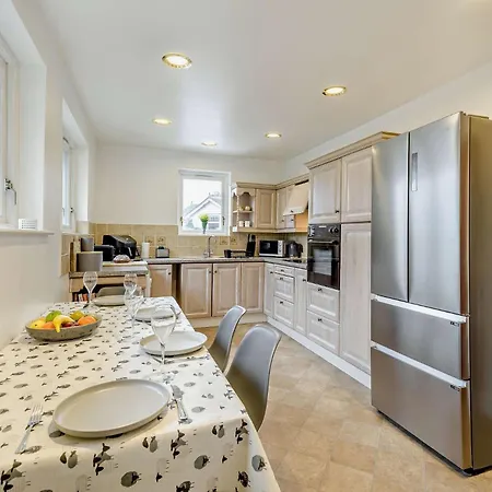 2 Bed In Oc-sz579 Windermere